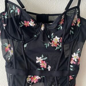 I.N.C. INTERNATIONAL CONCEPTS
Women's Floral Lace Lingerie Bodysuit